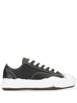 low-top lace-up sneakers