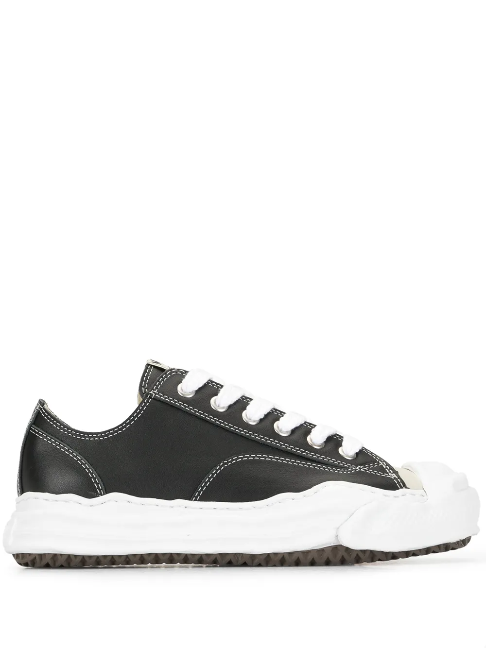 low-top lace-up sneakers