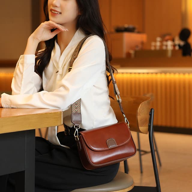 Genuine Leather Bag First Layer Vegetable Tanned Portable