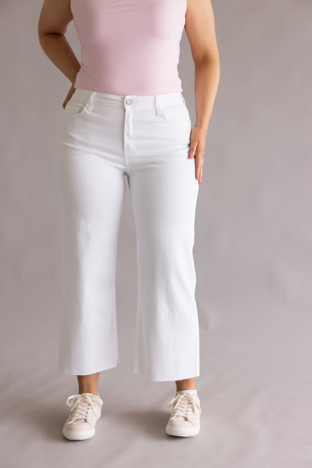 Vervet Wide Crop Jeans For In White
